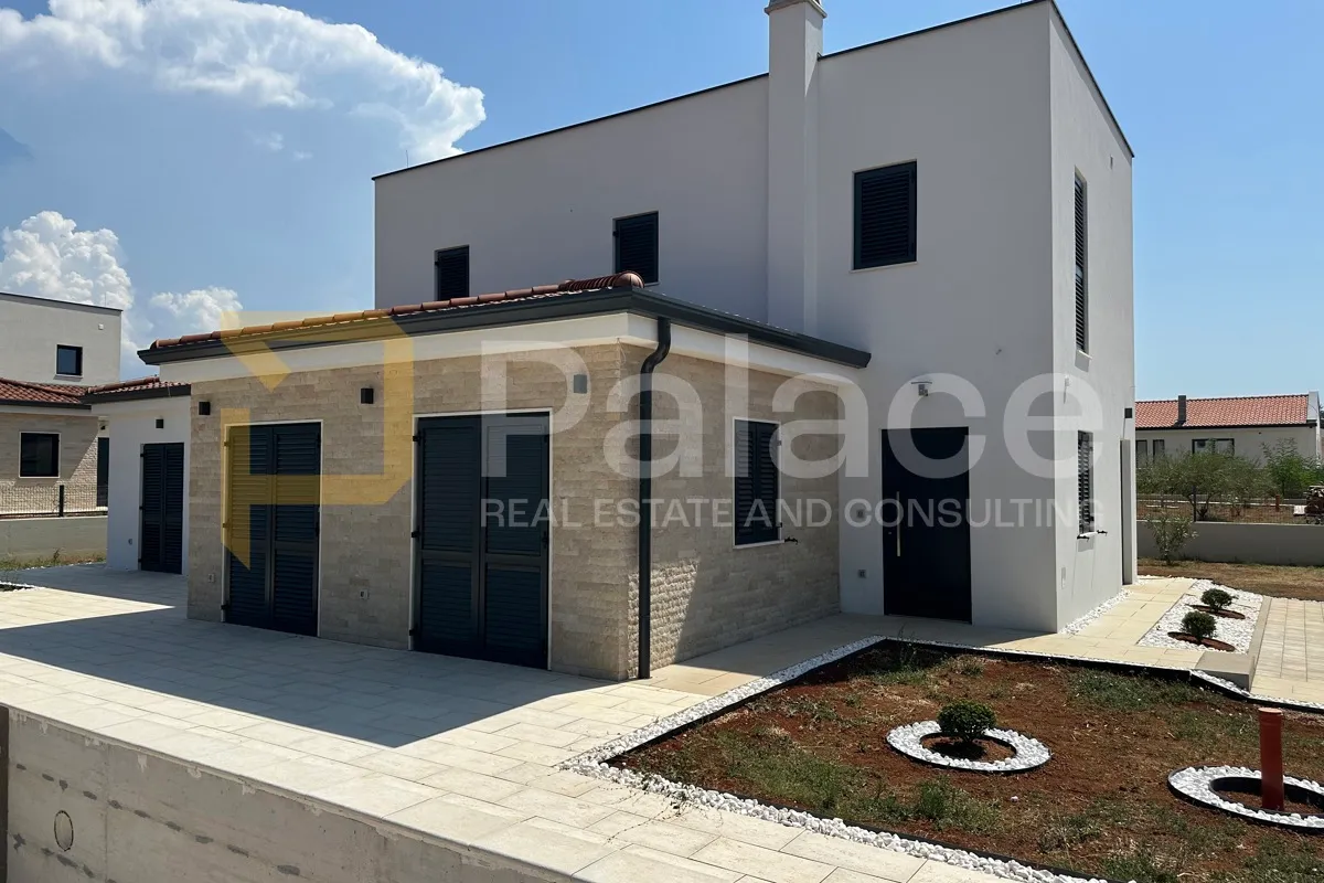 moderno dizajnirana vila s infinity bazenom, poreč - slika 7