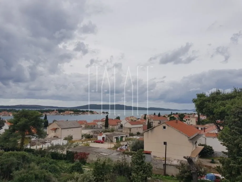 kuća: brodarica, katnica, 290.00 m2 (prodaja) - slika 19