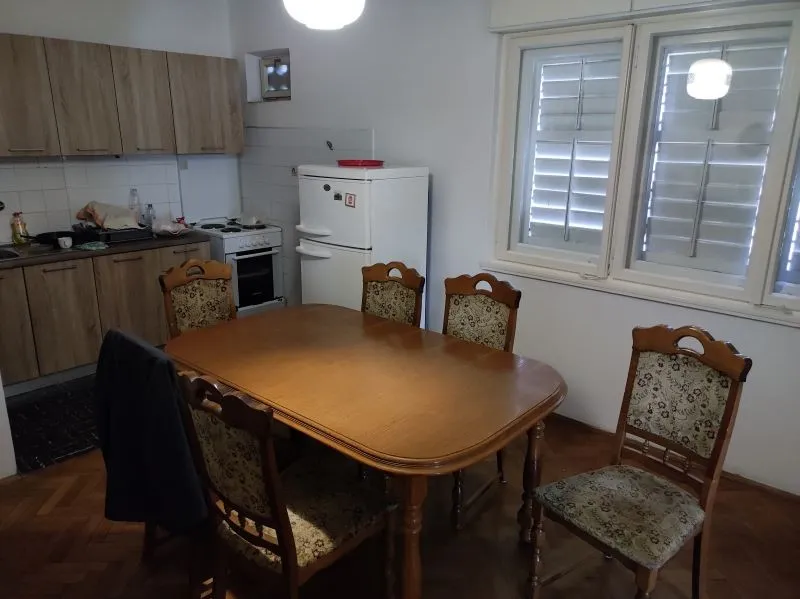 samostojeća kuća s puno potencijala - slika 7