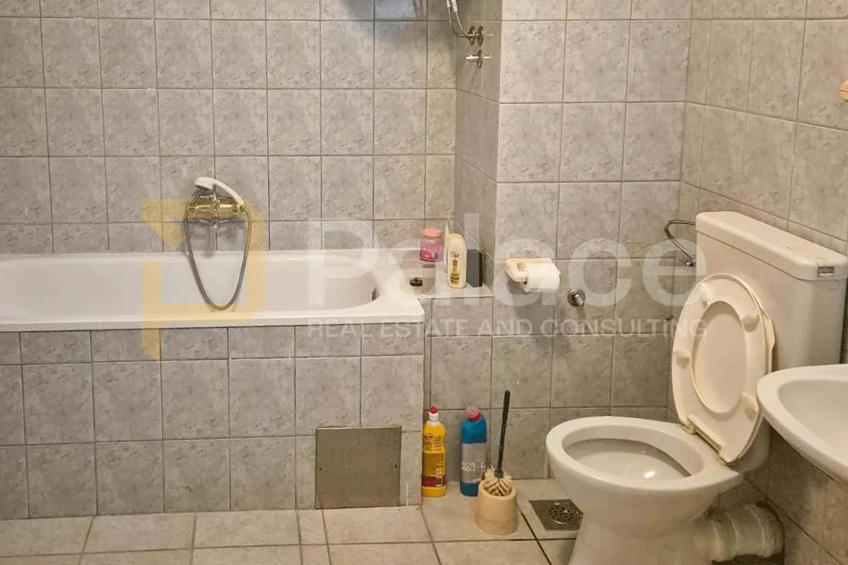 stan u centru drniša u stambenoj zgradi - slika 7