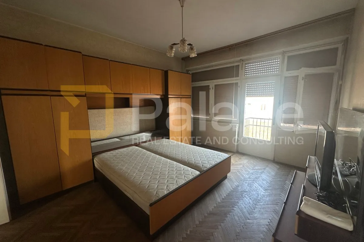 prostran stan za renovaciju u srcu pule - slika 9