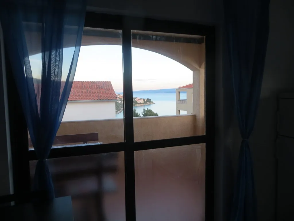 okrug gornji: kuća s apartmanima na prodaju - slika 11