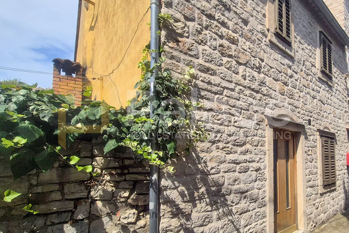 kamena kuća na 3 etaže u srcu staroga šibenika, kulturno dobro, 150 m2 - slika 3