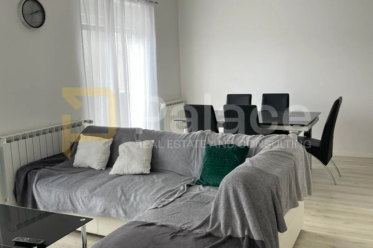 split, kamen - trosoban moderan stan za dugoročan najam 95m2, parking - slika 3