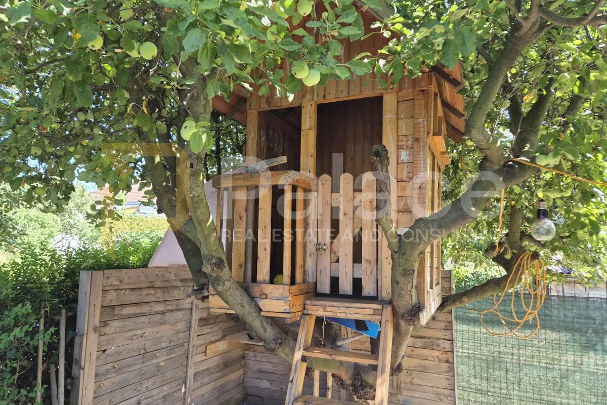 kuća s dvorištem i garažom 206m2, osijek, retfala - slika 12