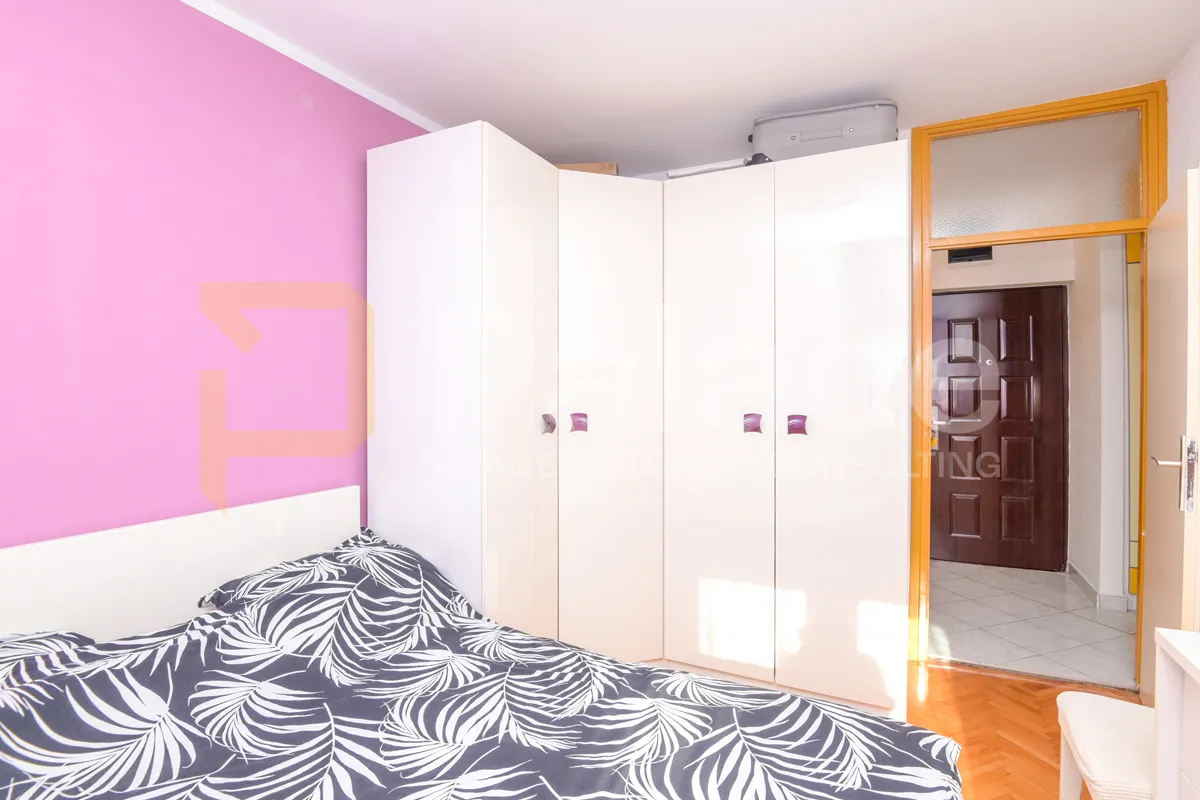 prekrasan namješten dvosoban stan s pogledom na more, šibenik 51,22 m2 - slika 10