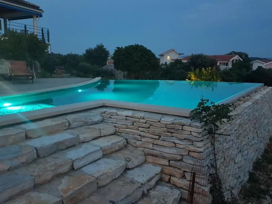luksuzna vila s bazenom i pogledom na more, brodarica, 375 m2 - slika 16
