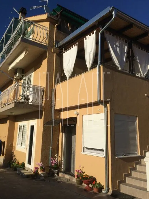 kuća: brodarica, katnica, 290.00 m2 (prodaja) - slika 3