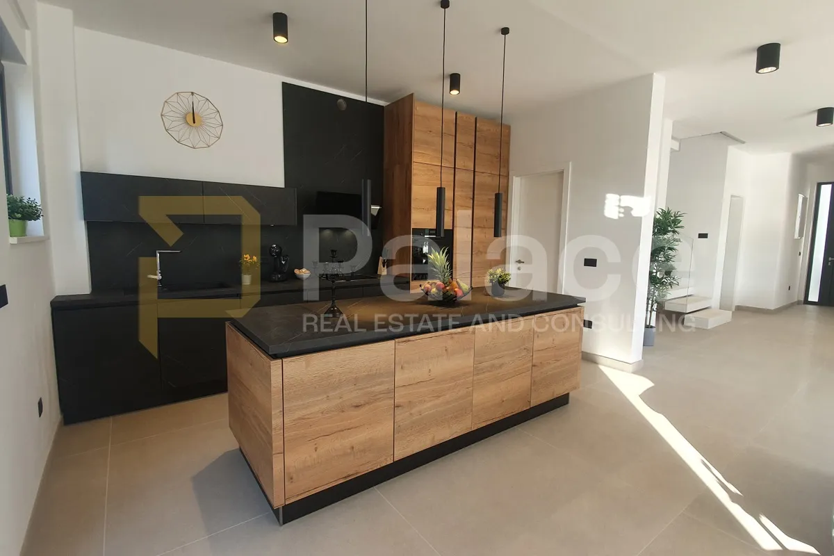novalja : luksuzna vila 310 m2 s bazenom - slika 7