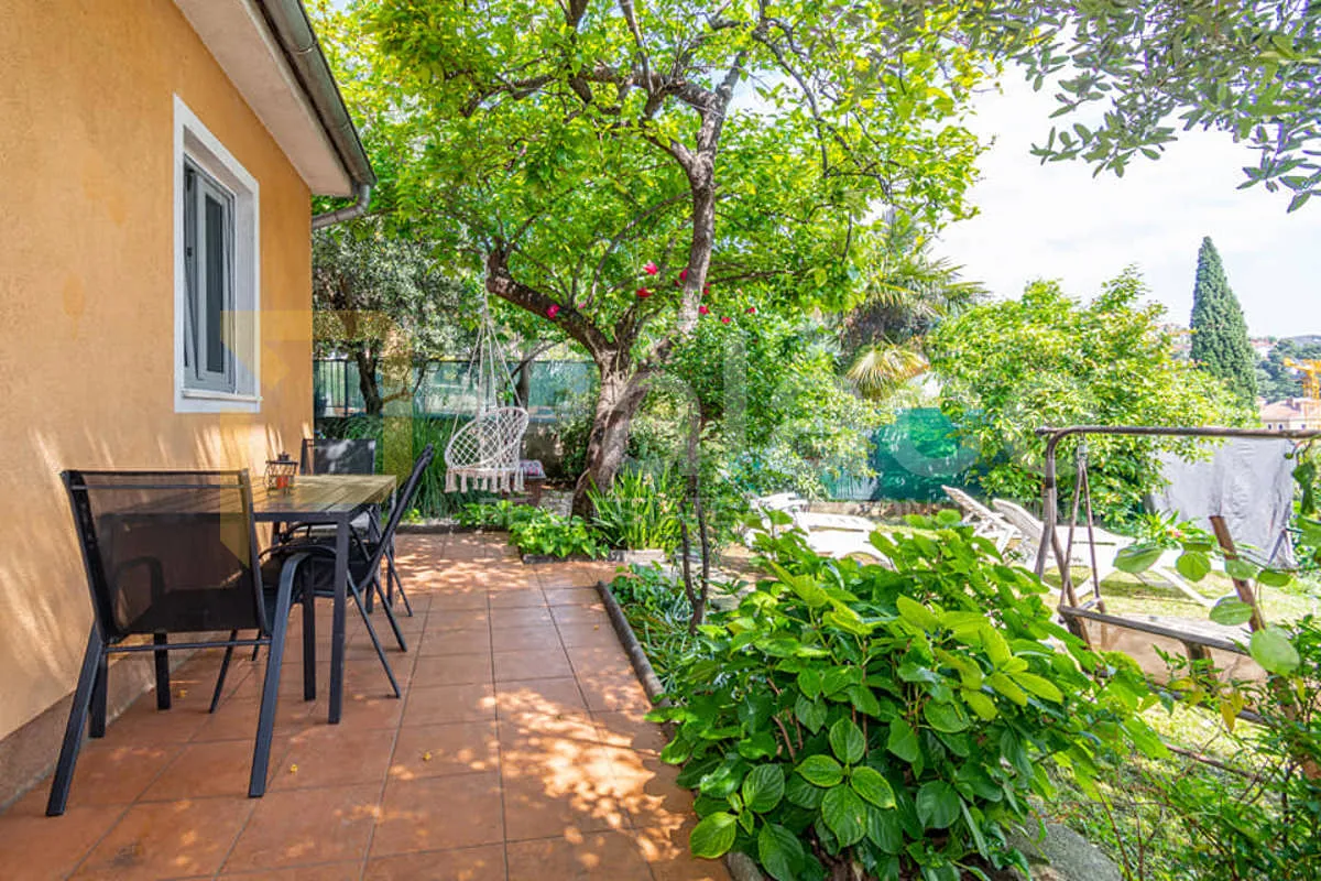 najam! kuća s vrtom i pogledom na more – centar opatije, 55 m² - slika 8