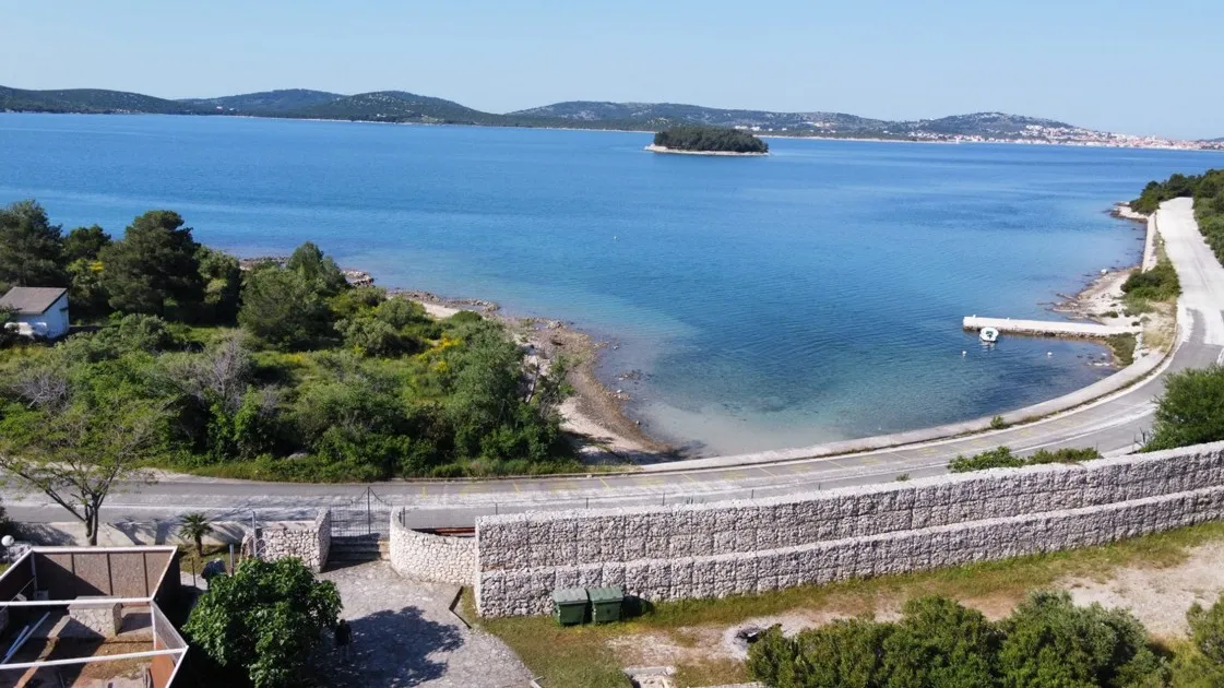 poljoprivredno zemljište uz plažu, pirovac 5038 m2 - slika 13