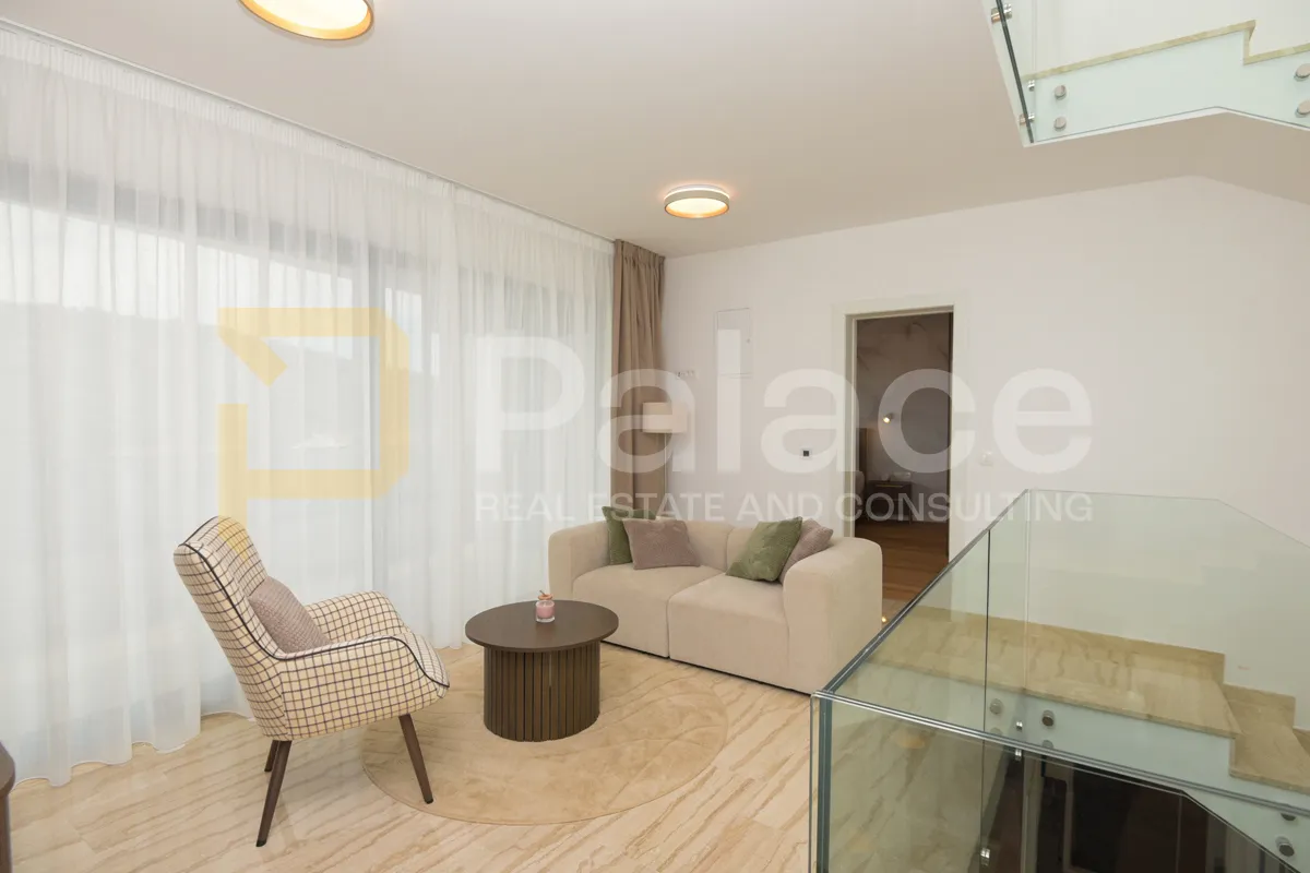 luksuzna vila u mirnoj uvali na svega 100 m od mora- rogoznica - slika 27