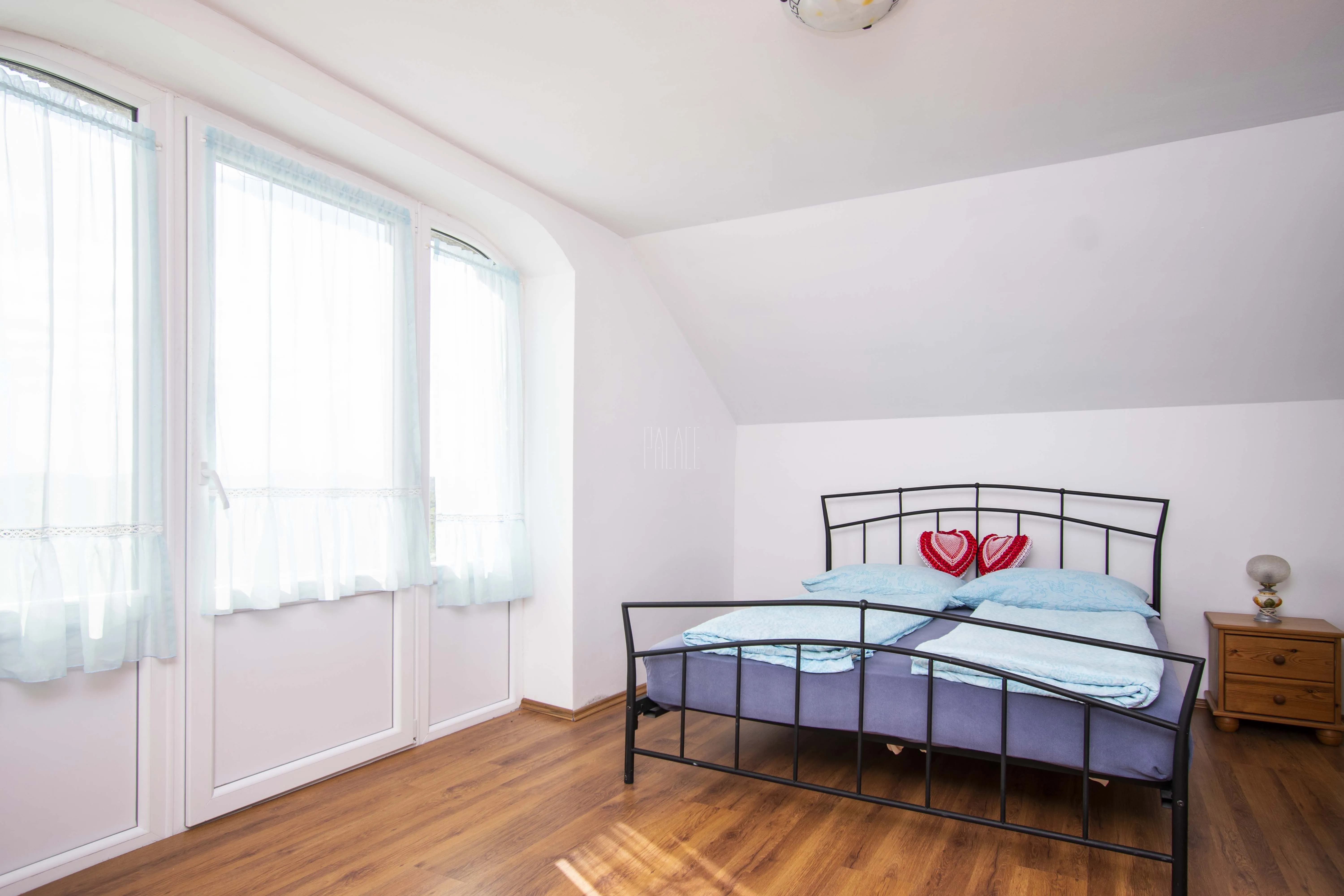 kuća s potkrovljem i okućnicom u zaleđu vodica, 300.00 m2 - slika 5