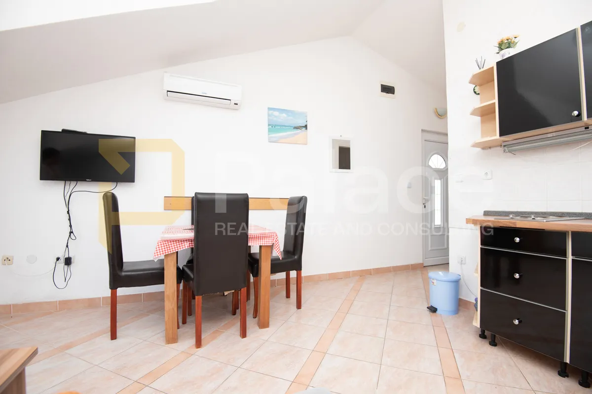 apartmanska kuća s pogledom na more, rogoznica - slika 19