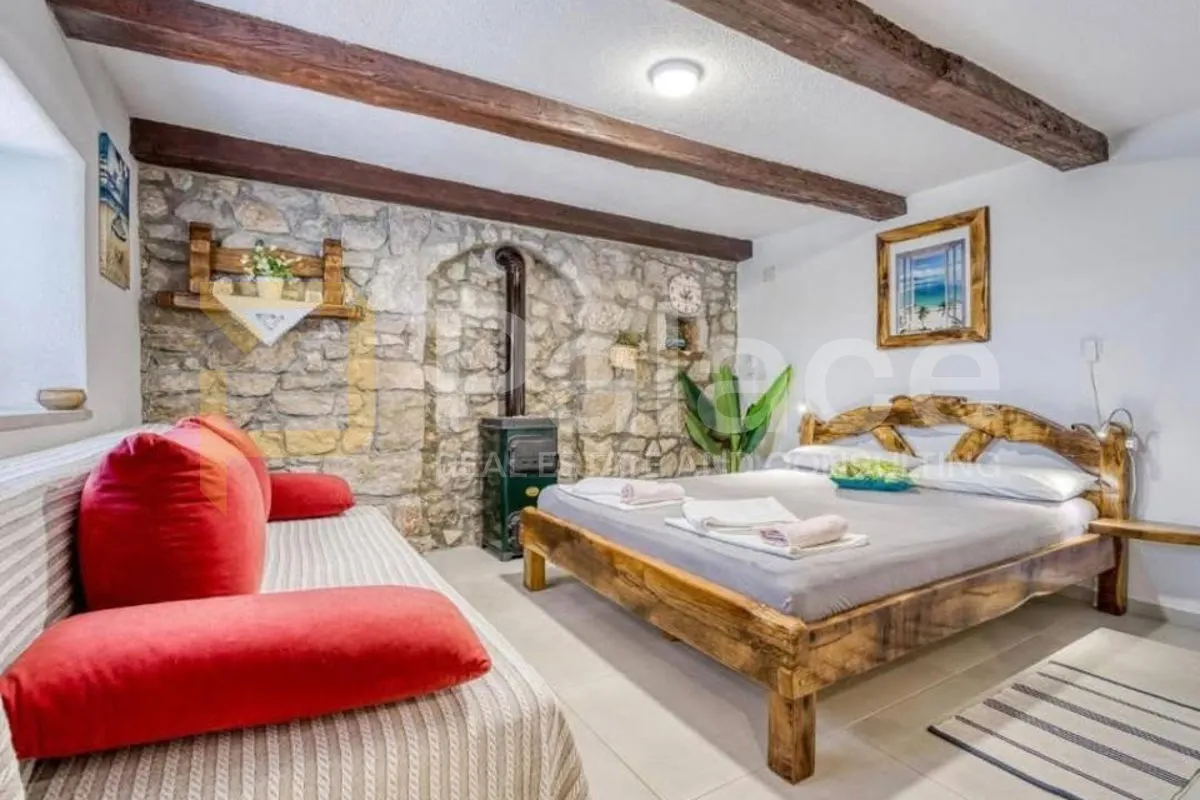 autohtona kamena kuća s pogledom na more u crikvenici, 75 m² - slika 5