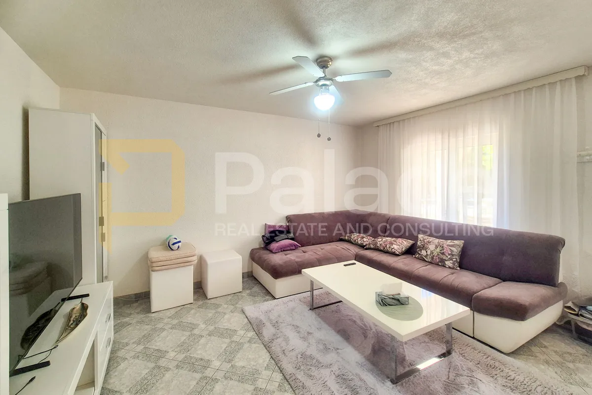 prekrasna samostojeća kuća s pogledom na more, gornji karin 290 m2 - slika 8