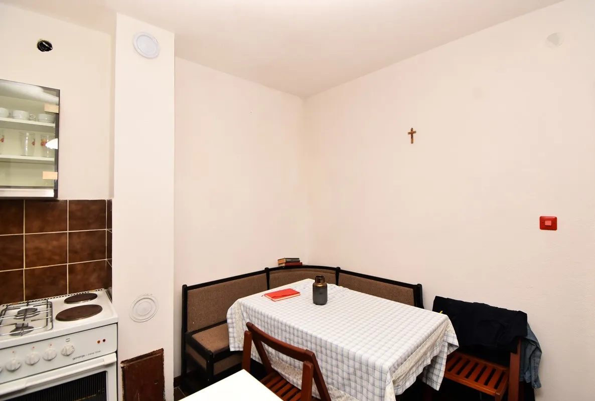 kuća na otoku s velikom terasom - slika 14