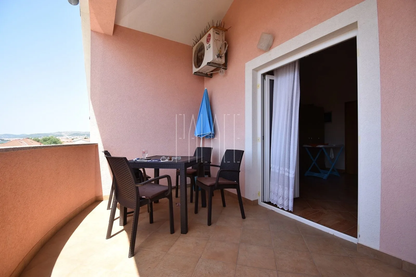 turistički objekt sa 12 apartmana s pogledom na more, srima, 650.00 m2 - slika 8