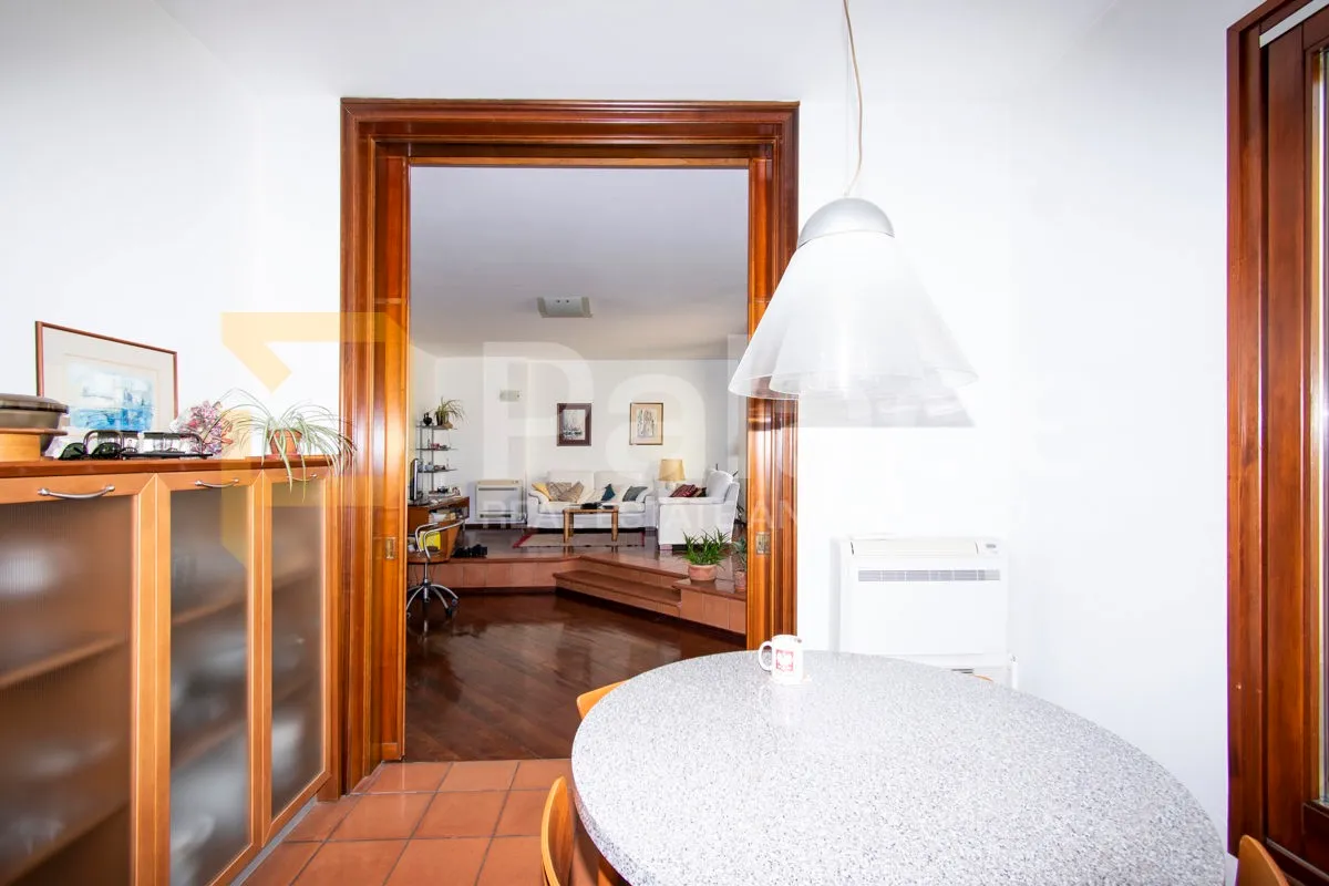 jedinstven penthouse u samom centru grada - slika 14
