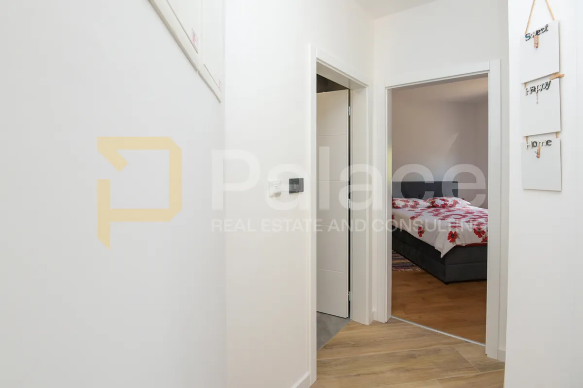 prekrasan dvosoban stan s pogledom na more i vrtom 73 m2, brodarica - slika 16
