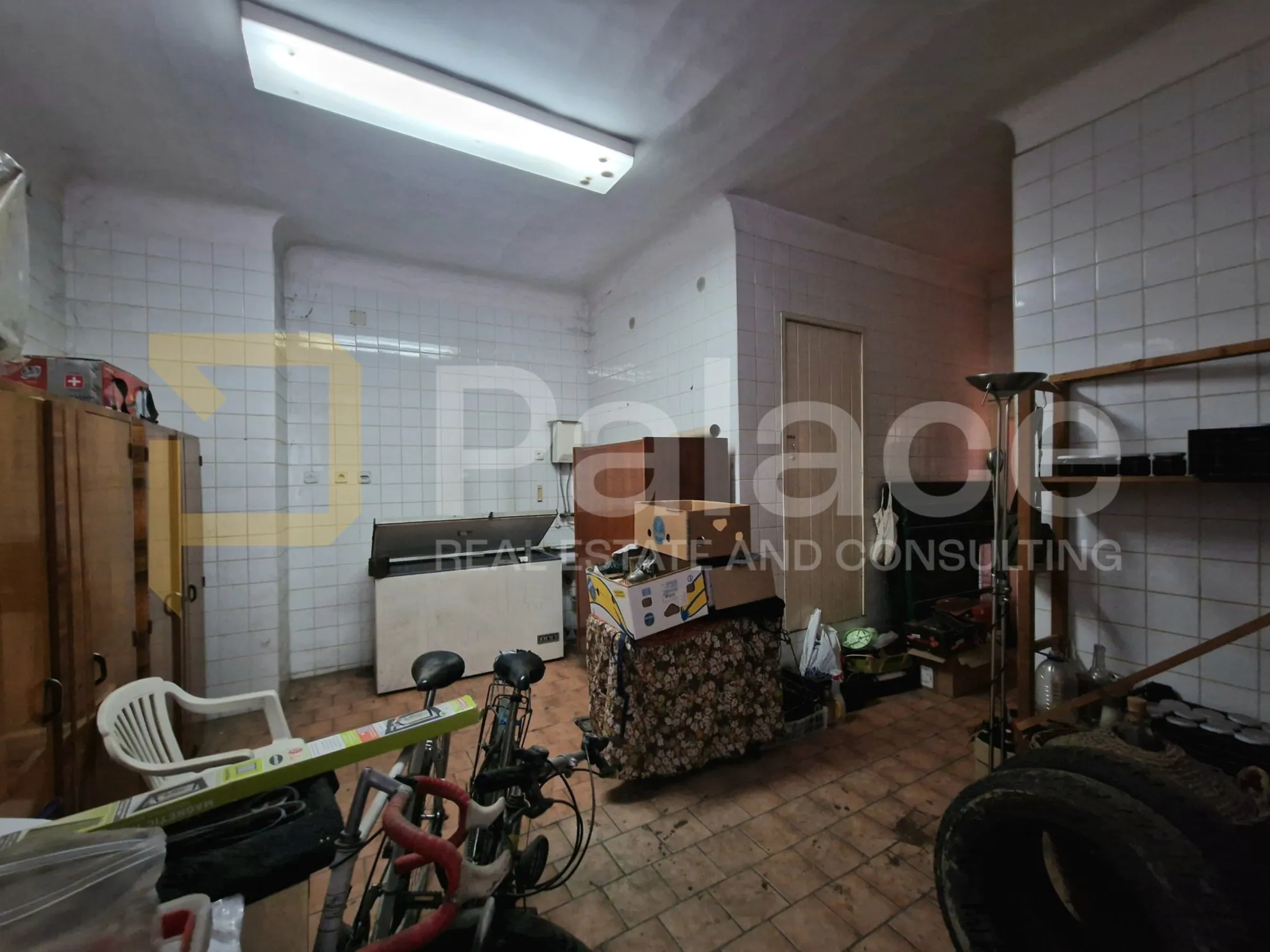 kuća s dva dvorišna stana, strogi centar, 467 m2 - slika 5