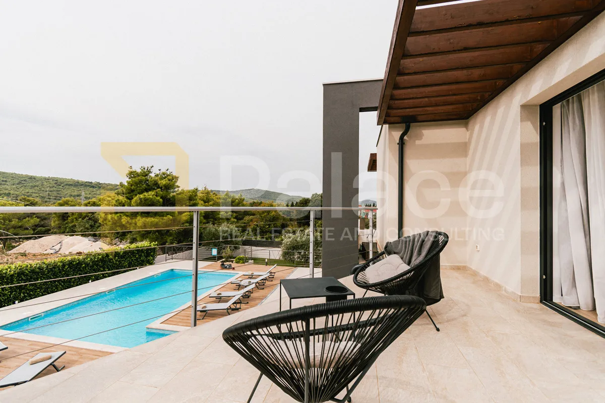 mediteranska vila u srcu zelene oaze - slika 19
