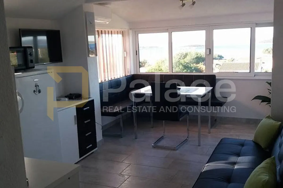 *sniženo* prekrasna kuća s apartmanima, maslinica, šolta - slika 13