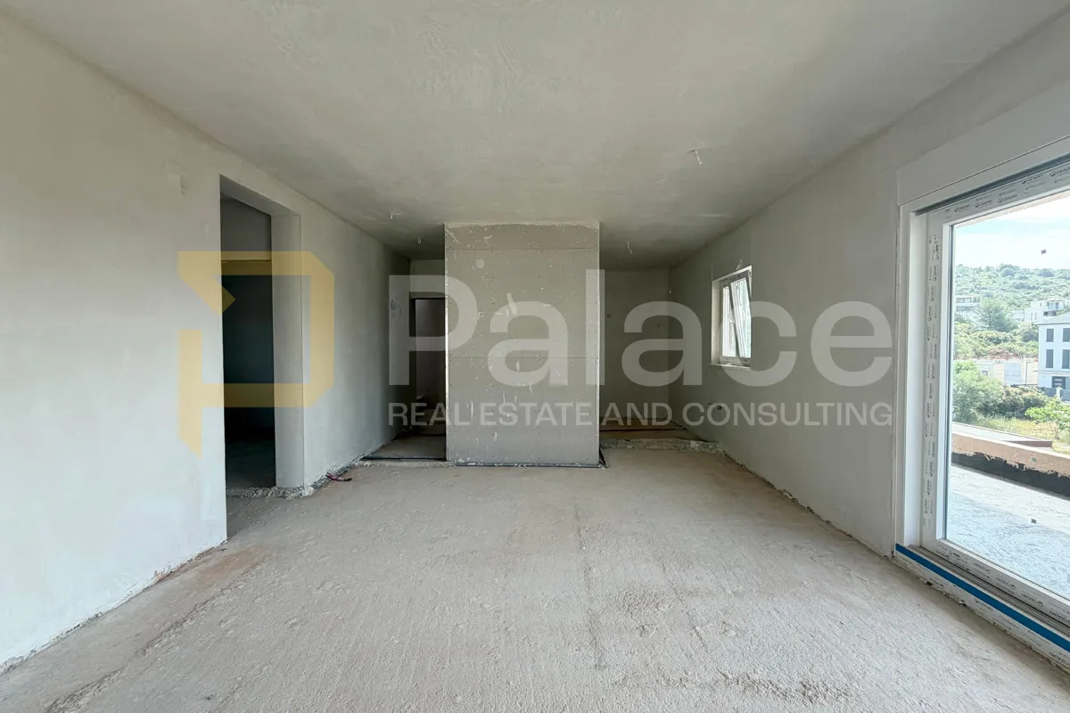 stan na prvom katu novogradnje na korak do mora, stivašnica - slika 11