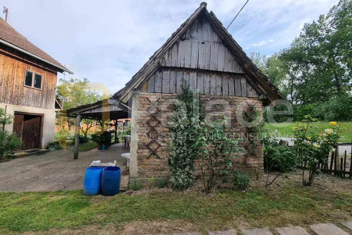 kratečko – seosko imanje s velikim potencijalom za život ili turizam - slika 15