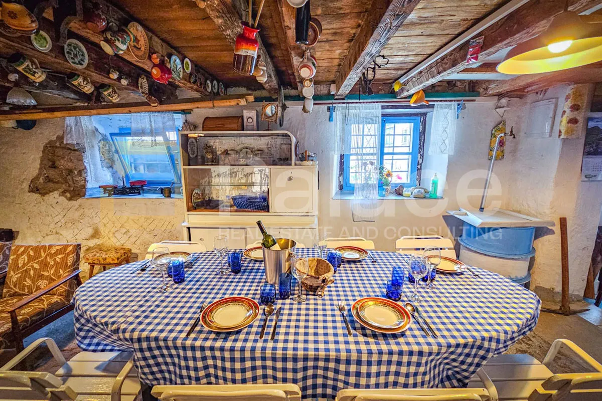 šarmantna kuća u bakru 20 m od mora, 141m2 - slika 3