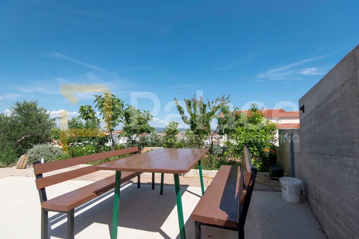 vodice - kuća s pogledom na more - 226m2 - slika 25