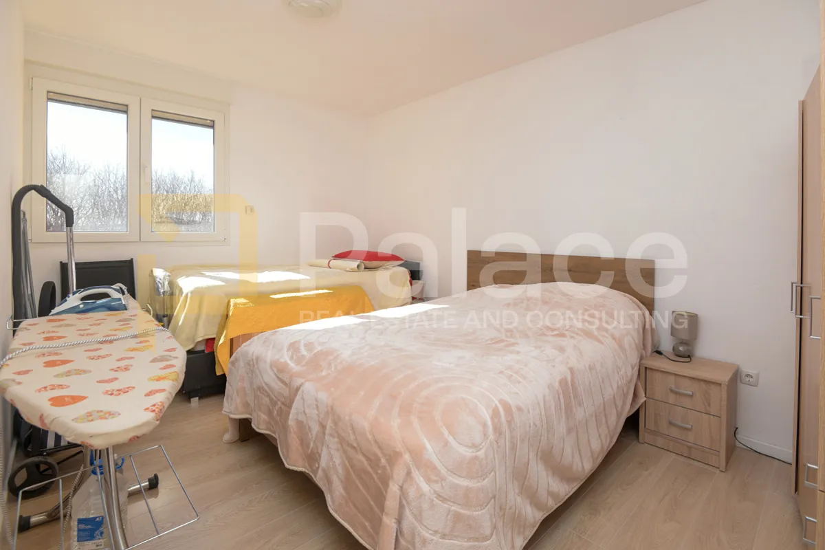 skladno uređen trosoban stan u zgradi, šibenik-krvavice 74,6 m2 - slika 9