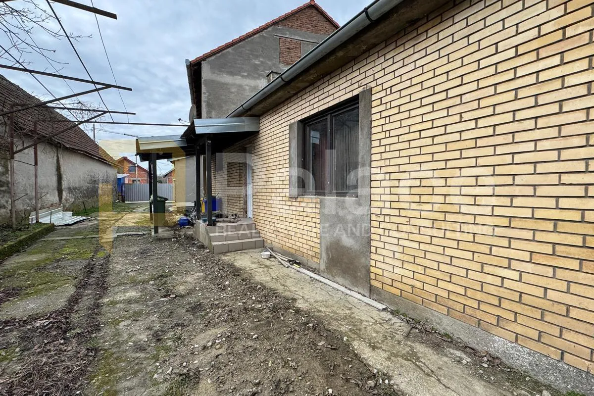 dvojna kuća s velikim dvorištem – dopsin - slika 10