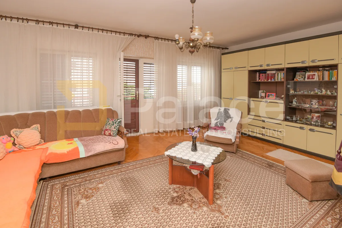 kuća s okućnicom i pogledom na more: brodarica, 572.00 m2 - slika 6