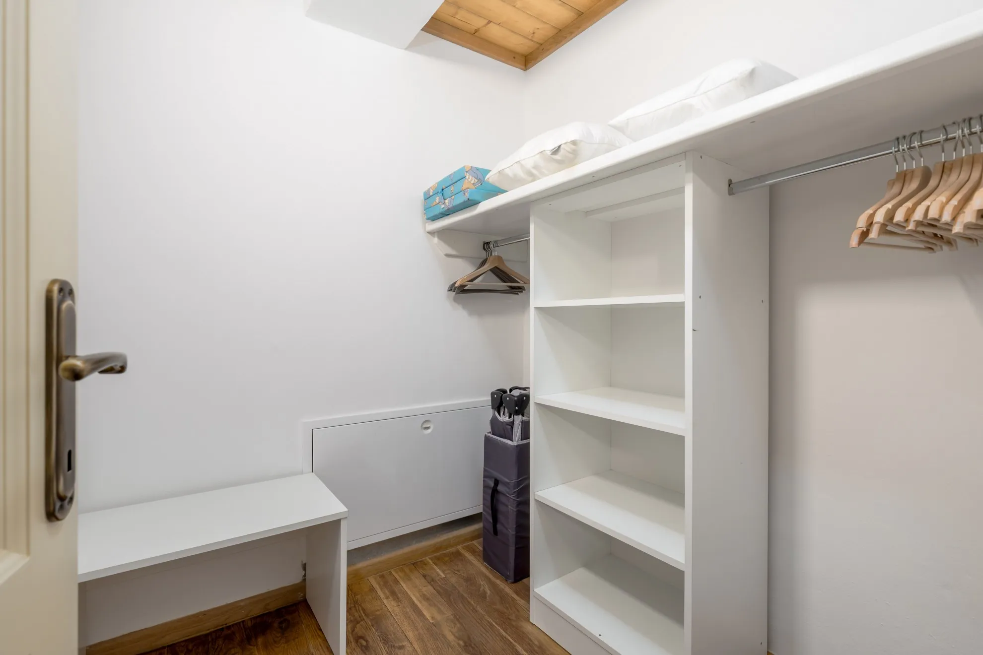 predivna kamena vila s bazenom u srcu istre, 300m2 + 700m2 okućnice - slika 21