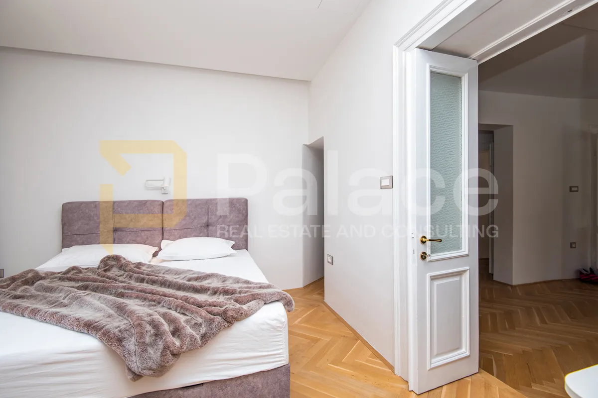 jedinstveni prostrani stan u centru šibenika – potpuno renoviran,80 m2 - slika 13