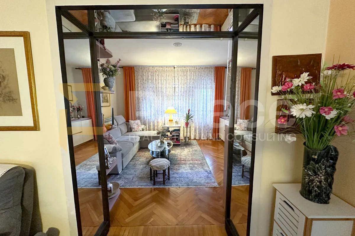 autentičan stan pun svjetla u srcu pule - slika 12