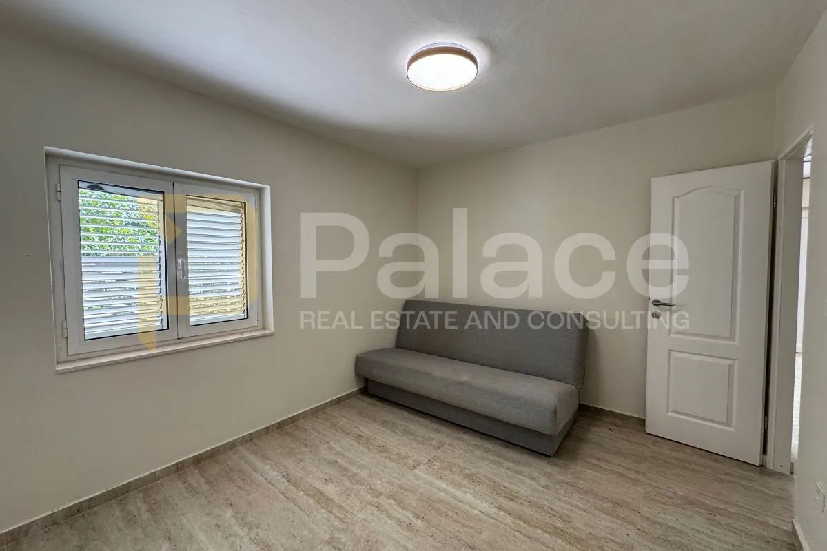 orebić - dva stana 146 m², renovirano 2025. g, blizu mora - slika 5