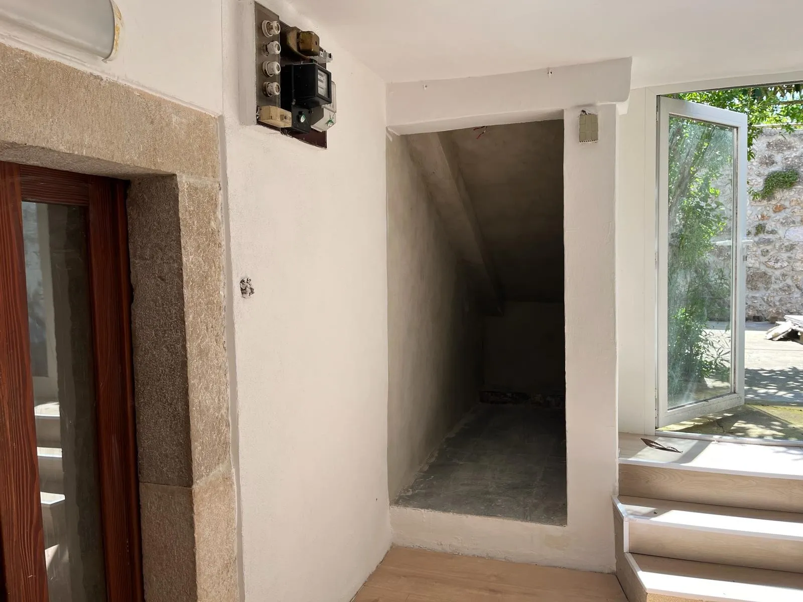 šarmantni apartman 68m2, oaza mira u bajkovitom bribiru - slika 12
