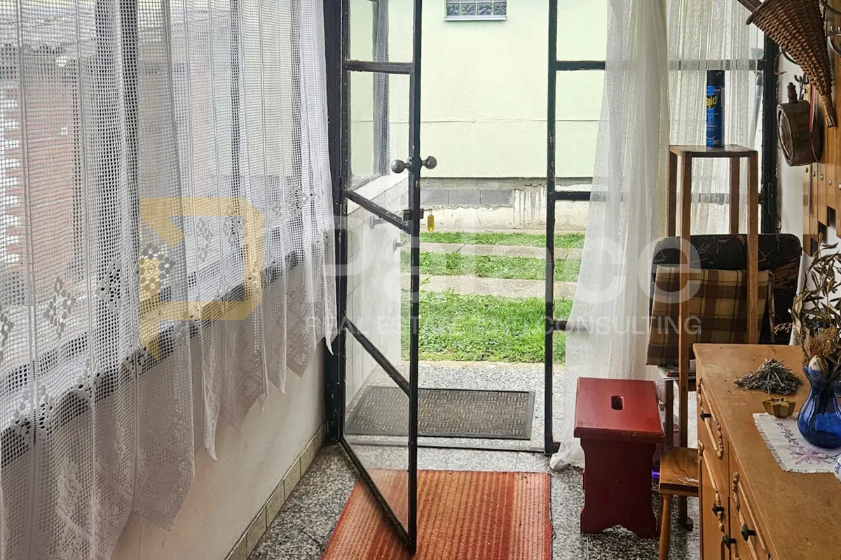 miran dom u valpovu s velikim zemljištem - slika 7