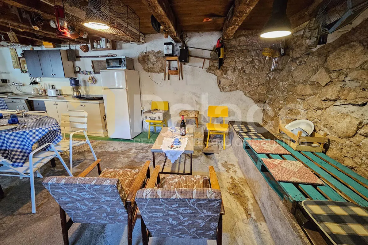 šarmantna kuća u bakru 20 m od mora, 141m2 - slika 8