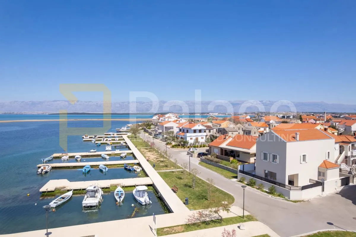 luksuzna villa - centar nina - 10 metara od mora - slika 5