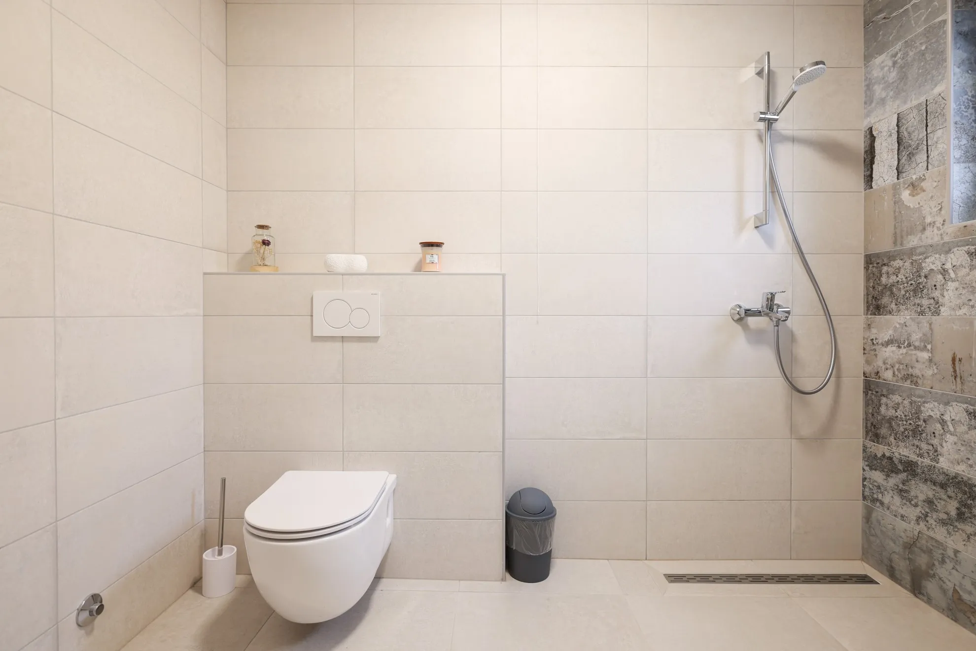 luksuzna, novoizgrađena villa na viru - slika 26