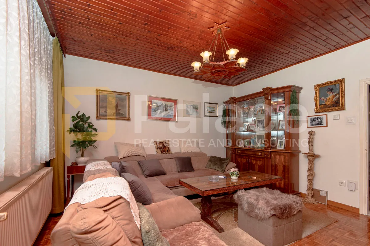 kuća s četiri stambene jedinice 325m2 - vodice - slika 17