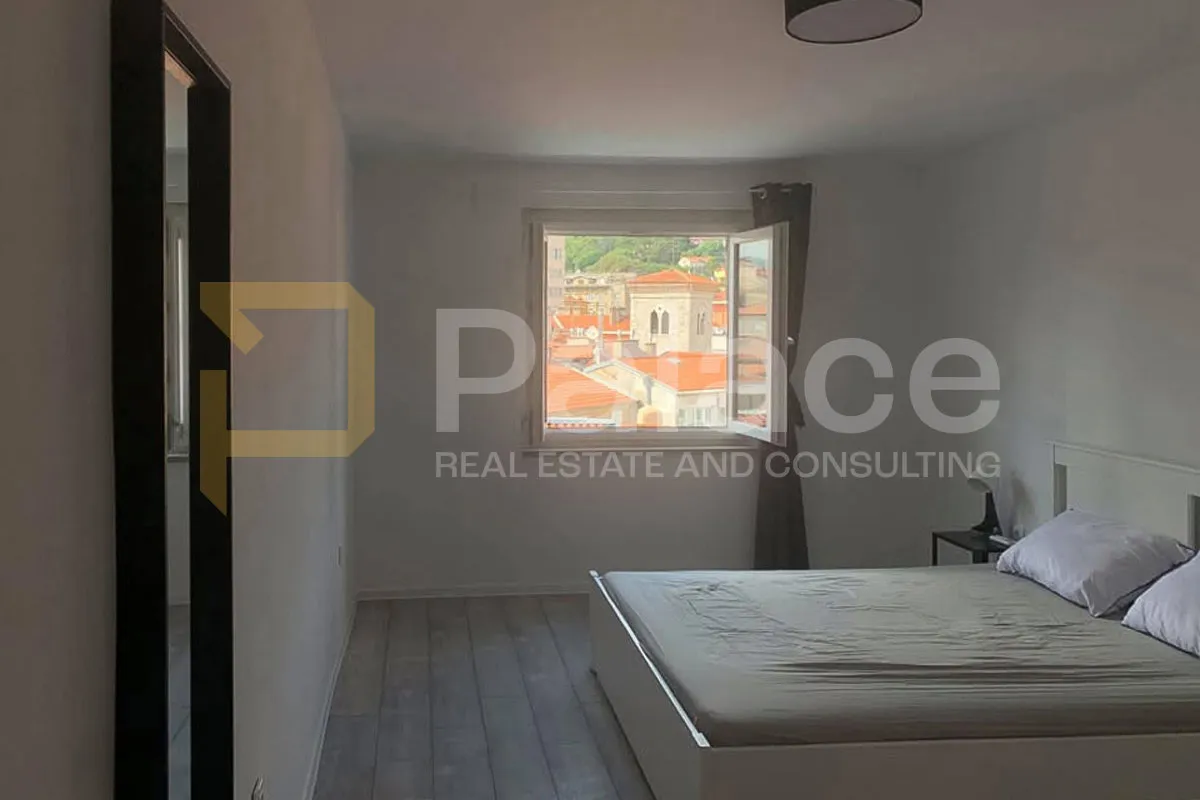 najam dvosobnog stana u centru rijeke, kompletno opremljen, 58 m² - slika 9