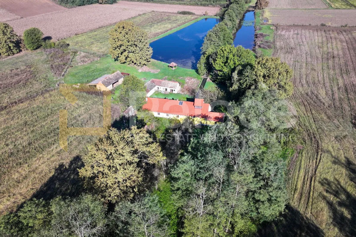 bajkovito imanje s vodenim mlinom i ribnjacima - slika 2