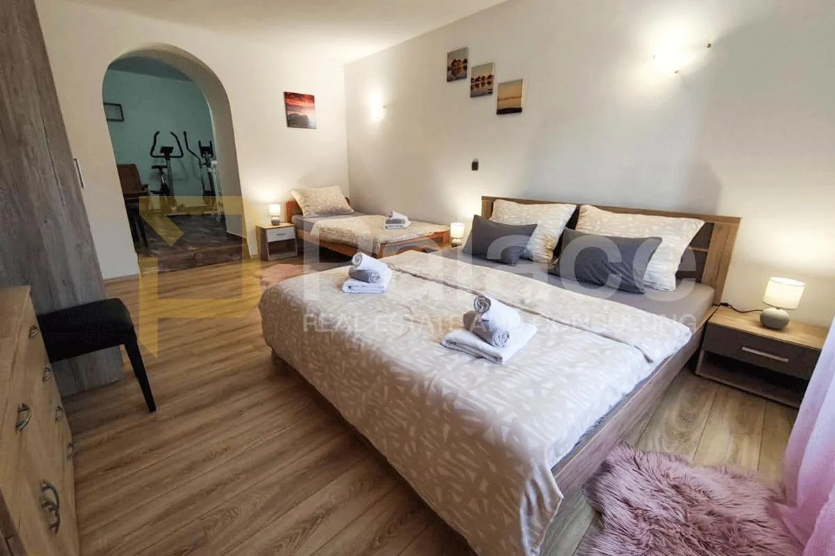križišće – uhodan turistički najam, kamena kuća 170 m² s bazenom - slika 7