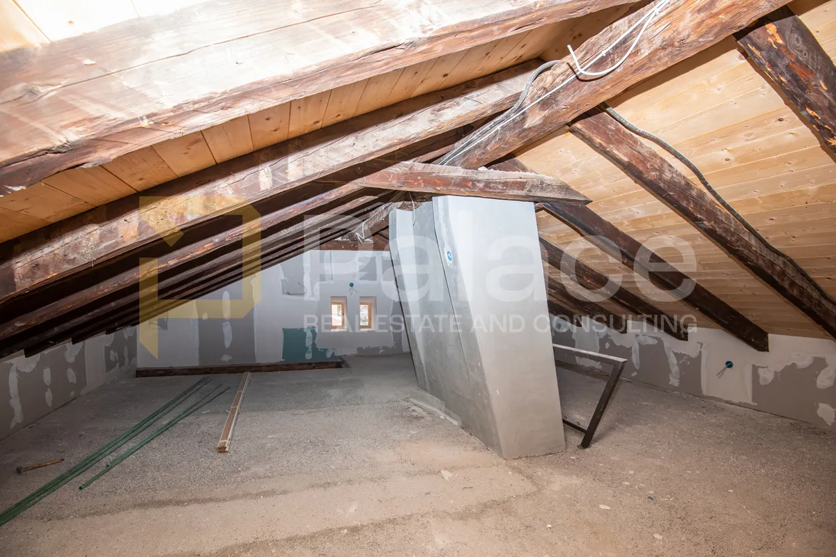 renovirani dvoetažni stan s4 u manjoj zgradi: šibenik-centar, 70 m2 - slika 15