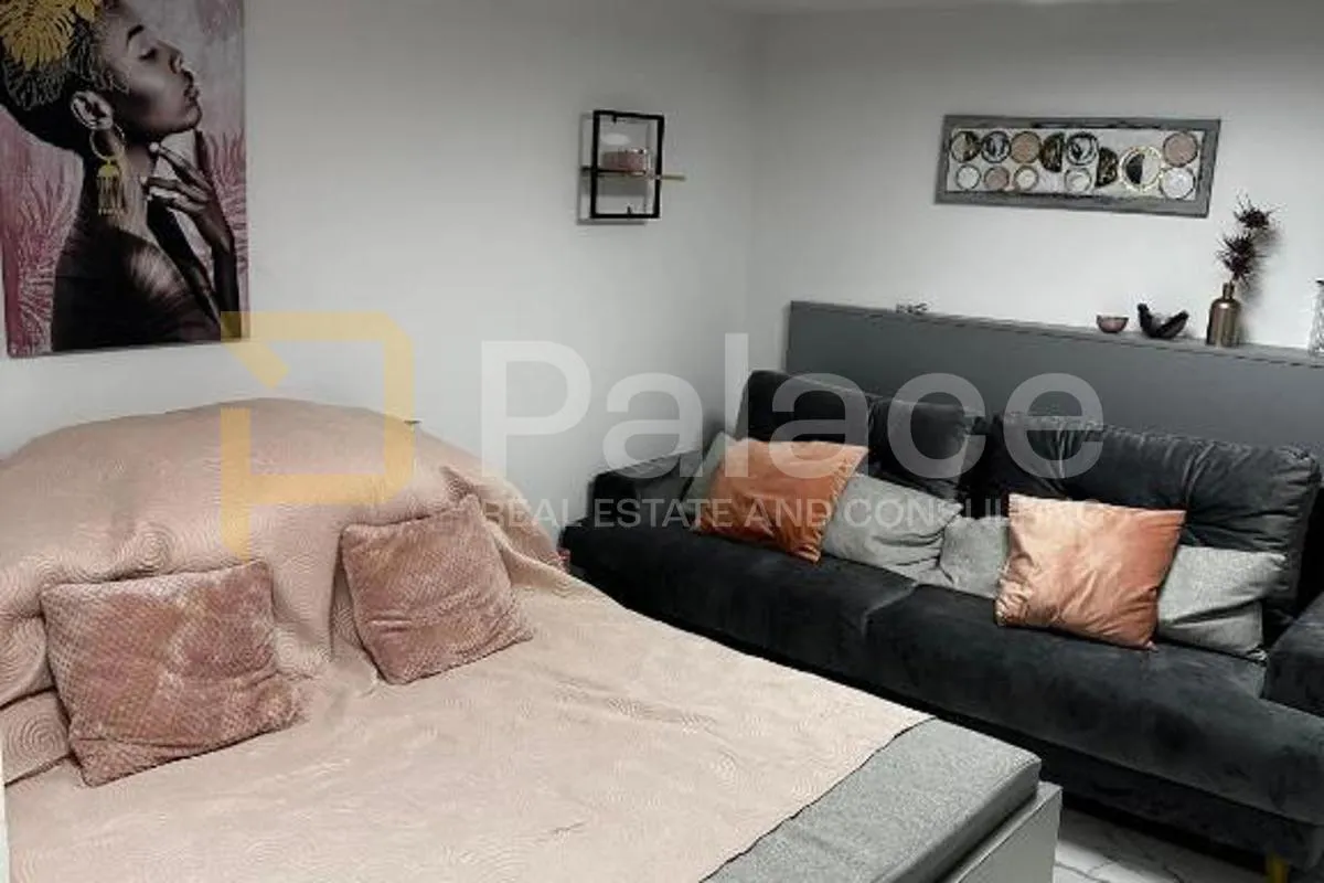 moderno opremljena vila sa sedam apartmana - slika 23