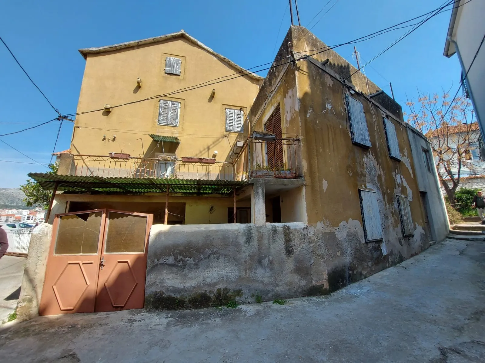 prava prilika za investiciju!!!-kuća prvi red do mora, trogir - slika 7